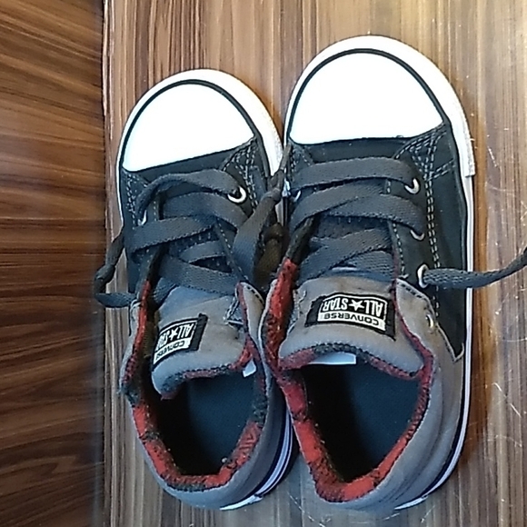 Converse 10 toddler gray black red plaid inside - Picture 5 of 7